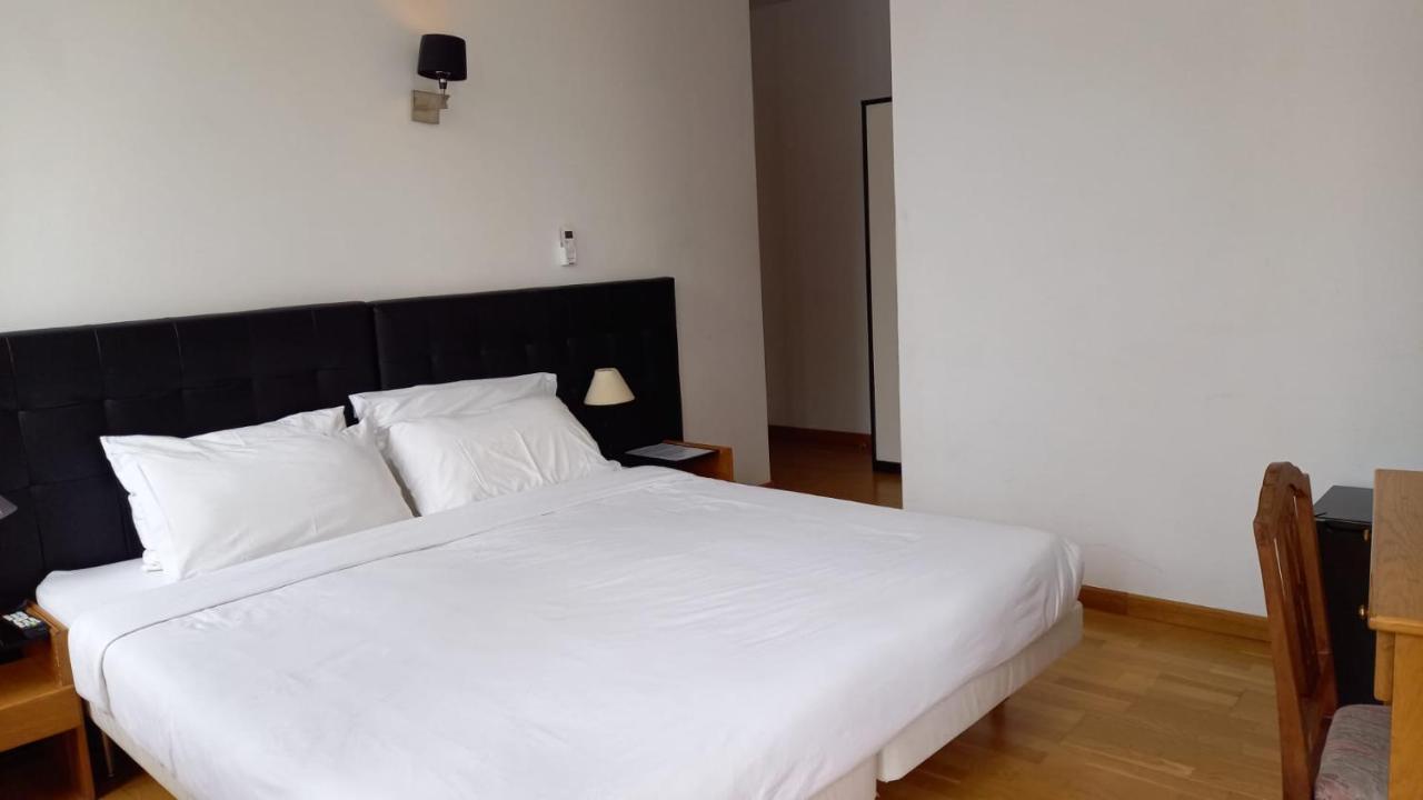 Fado Bed & Breakfast - Santos Lisbon Bagian luar foto
